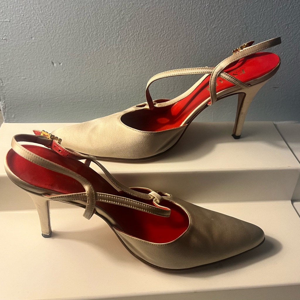 Escada Made In Italy Vintage Slingbacks In Red And Tan!!